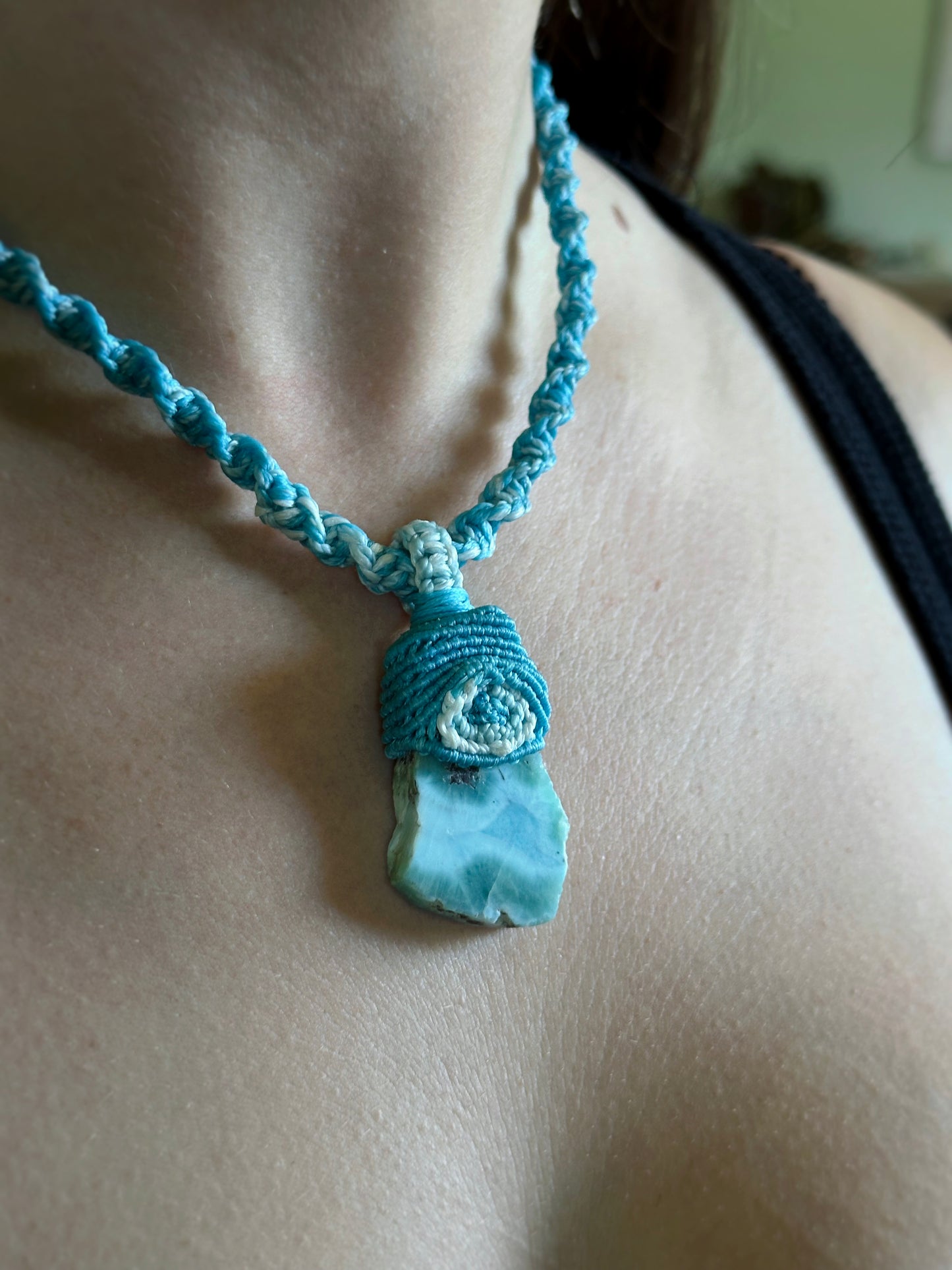 DELFINO ~ LARIMAR JUJU