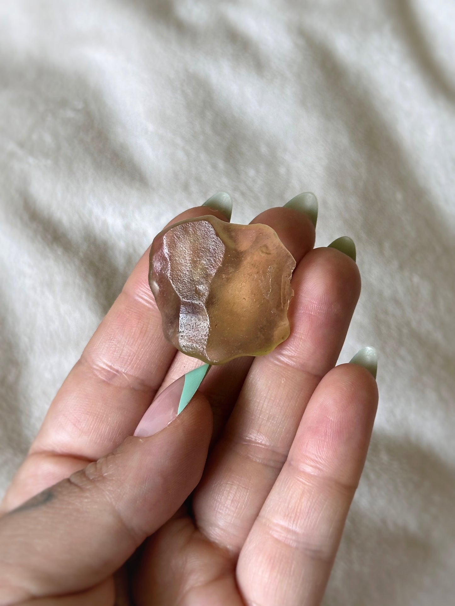 9g. LIBYAN DESERT GLASS
