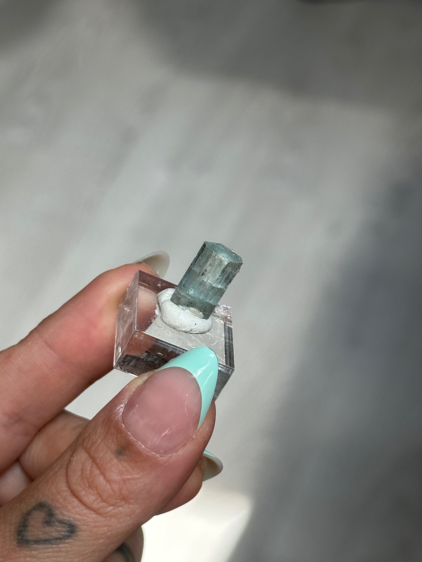 1g. AQUAMARINE