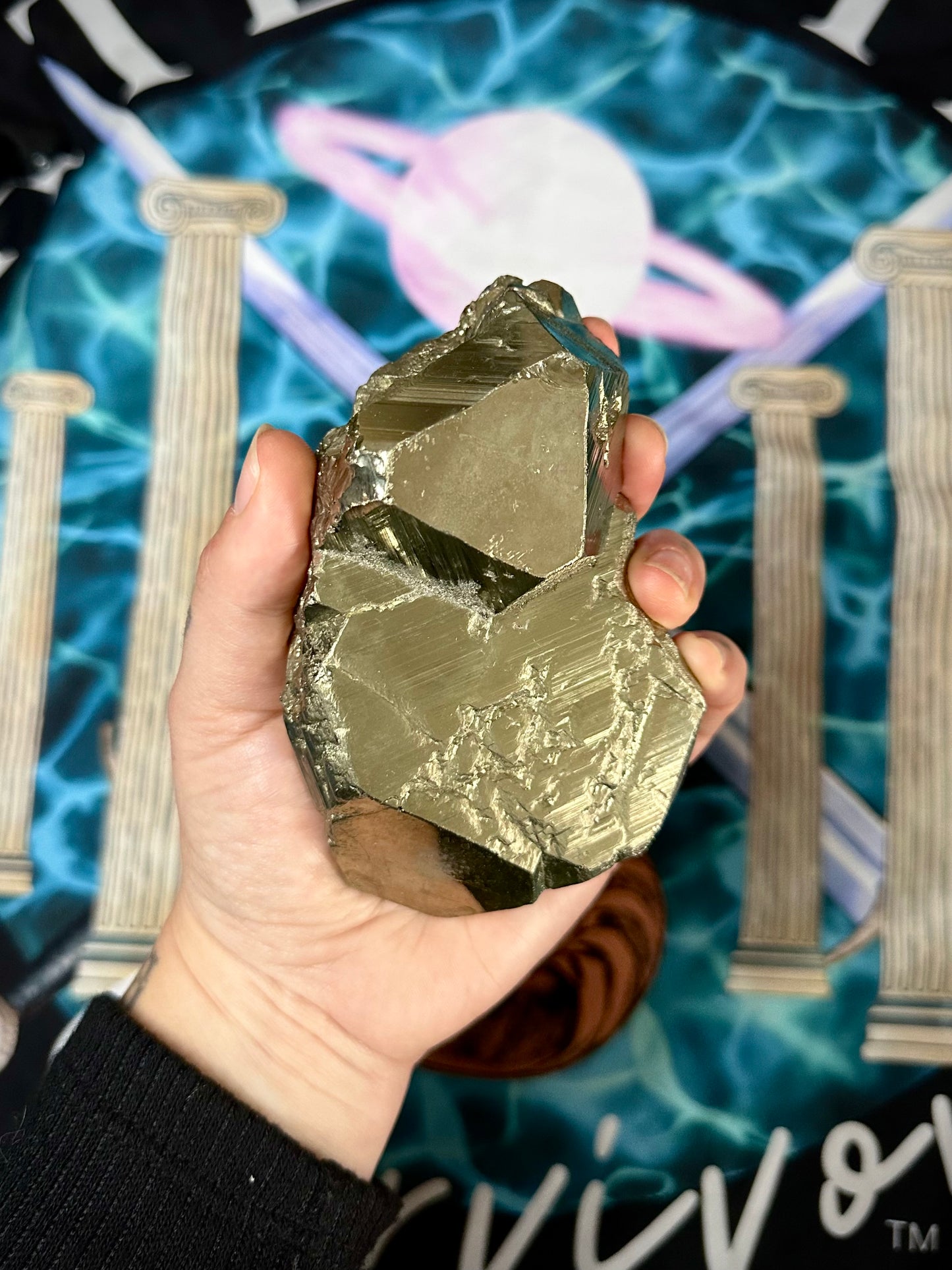 900g. PYRITE