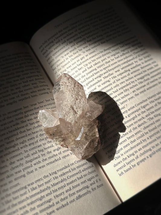 178g. QUARTZ LANDING