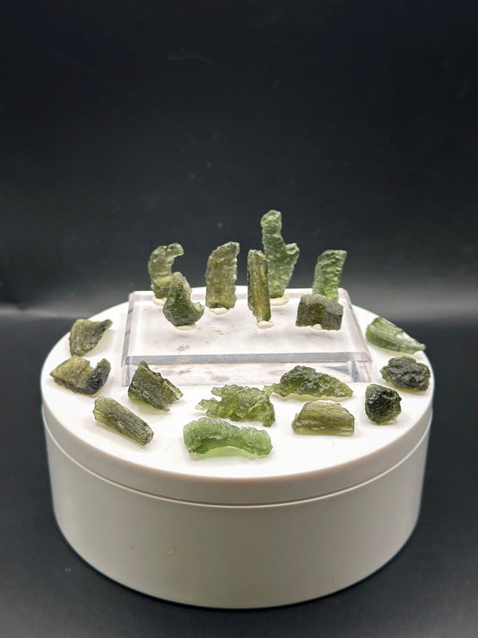 1g. MOLDAVITE ~ 1 PIECE