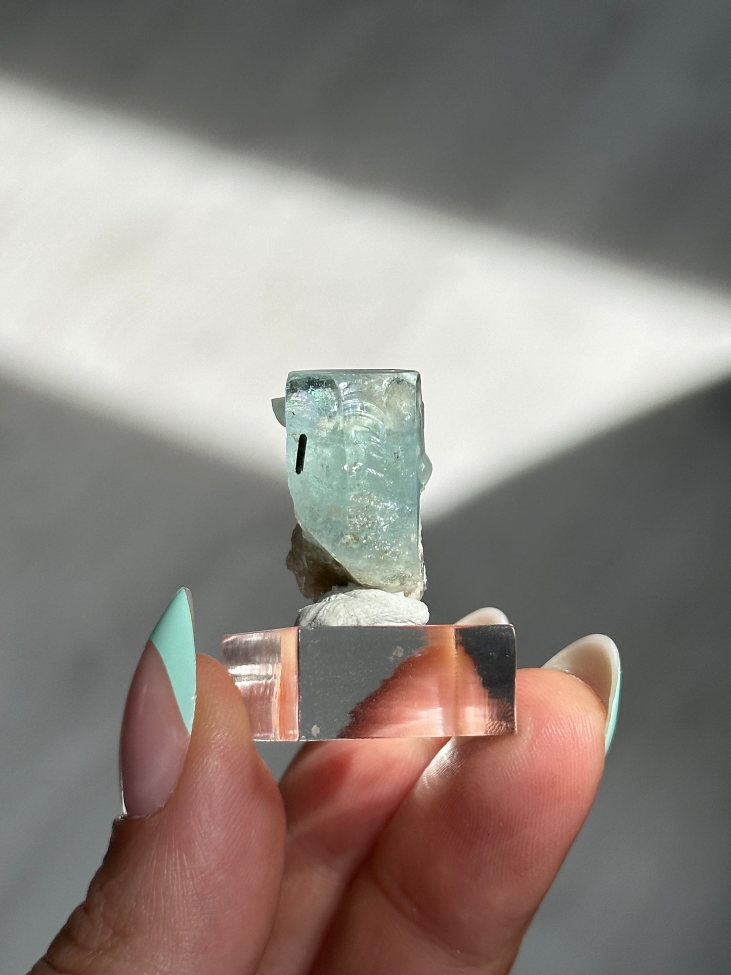 7g. AQUAMARINE W/ TOURMALINE