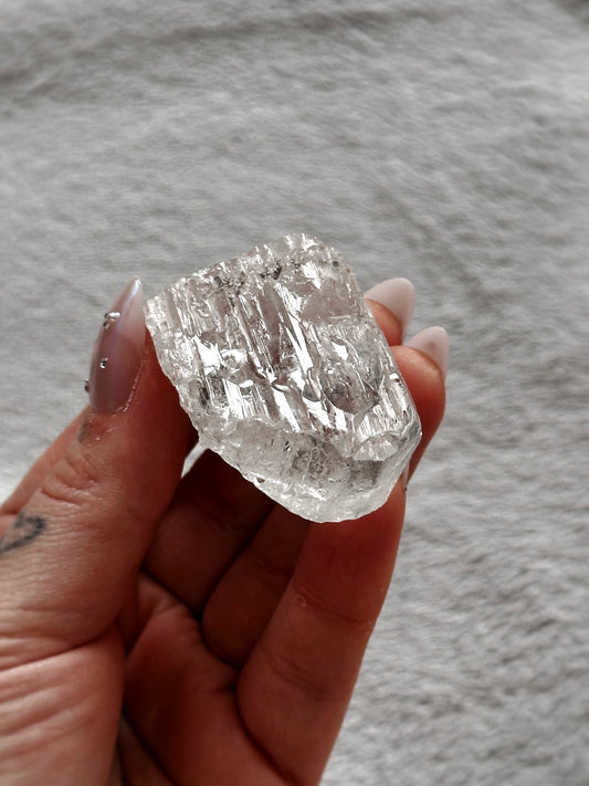 ETCHED JEWEL ~ 59g. TOPAZ