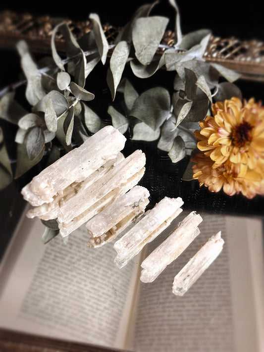 RARE: NATROLITE ~ 1 PIECE